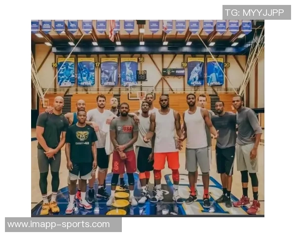 詹姆斯坚持训练与信念并肩作战期待重返赛场的坚定决心 詹姆斯坚持训练与信念并肩作战期待重返赛场的坚定决心